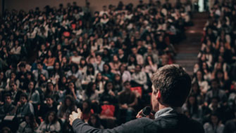 蘭州港聯市場管理有限公司創辦于2007年(nián)，定位于提供各類企業(yè)所需的(de)咨詢和(hé)培訓服務。

給予客戶高(gāo)質量的(de)服務于高(gāo)價值的(de)回報(bào)，将自(zì)身(shēn)打造成為(wèi)“鷹的(de)個(gè)人(rén)，雁的(de)團隊”的(de)專業(yè)培訓機(jī)構。

公司基于對(duì)本土(tǔ)企業(yè)的(de)深刻理(lǐ)解，以服務企業(yè)為(wèi)宗旨，以專注、專業(yè)為(wèi)向導，向企業(yè)提供具有(yǒu)針對(duì)性的(de)培訓。