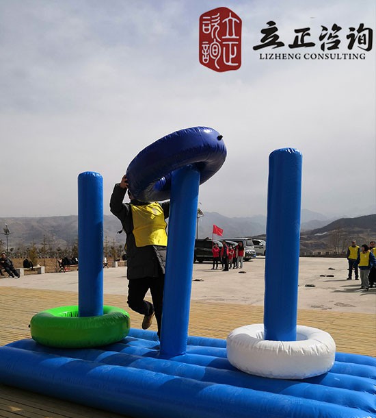 培訓快(kuài)訊培訓時(shí)間(jiān)：3月(yuè)5日(rì)培訓地(dì)點:青海(hǎi)湟源培訓單位：青海(hǎi)某局培訓課程:黨建活動