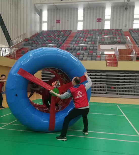 培訓快(kuài)訊培訓時(shí)間(jiān)：4月(yuè)29日(rì)培訓地(dì)點:蘭大(dà)體(tǐ)育館培訓單位:甘肅**局培訓課程:趣味運動會(huì)培訓人(rén)數(shù)：120人(rén)